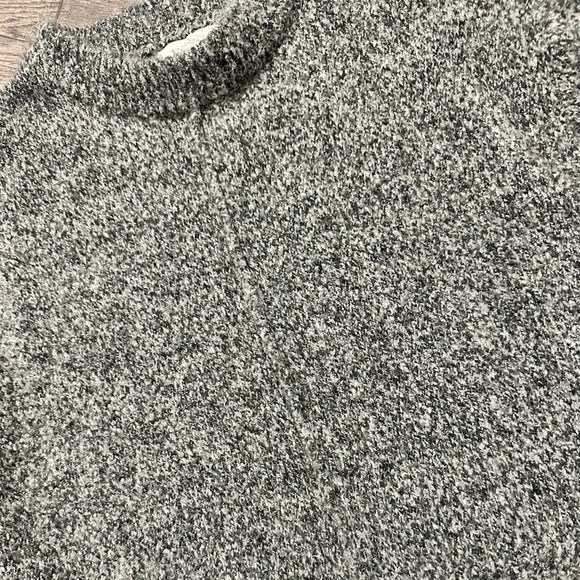 Yes Lola | Sweater - Picture 3 of 6